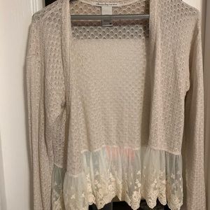 Lightweight sweater